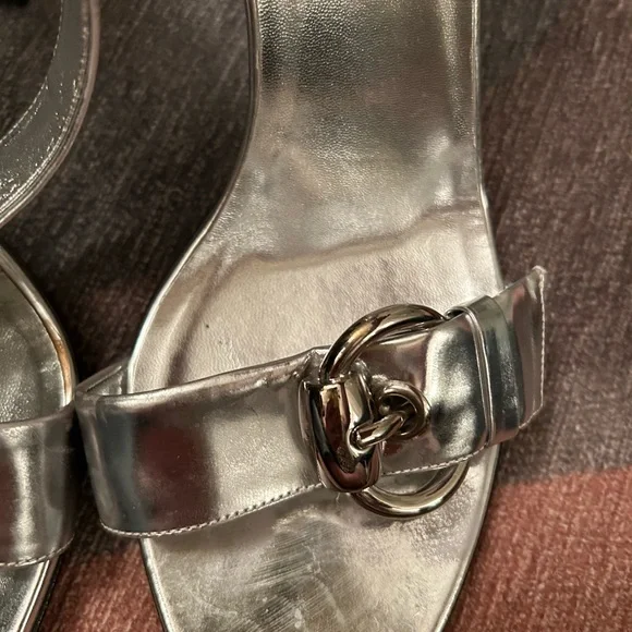 “Gucci” silver disco heels. Size 10B. 4” heels. Excellent condition! - Picture 3 of 8